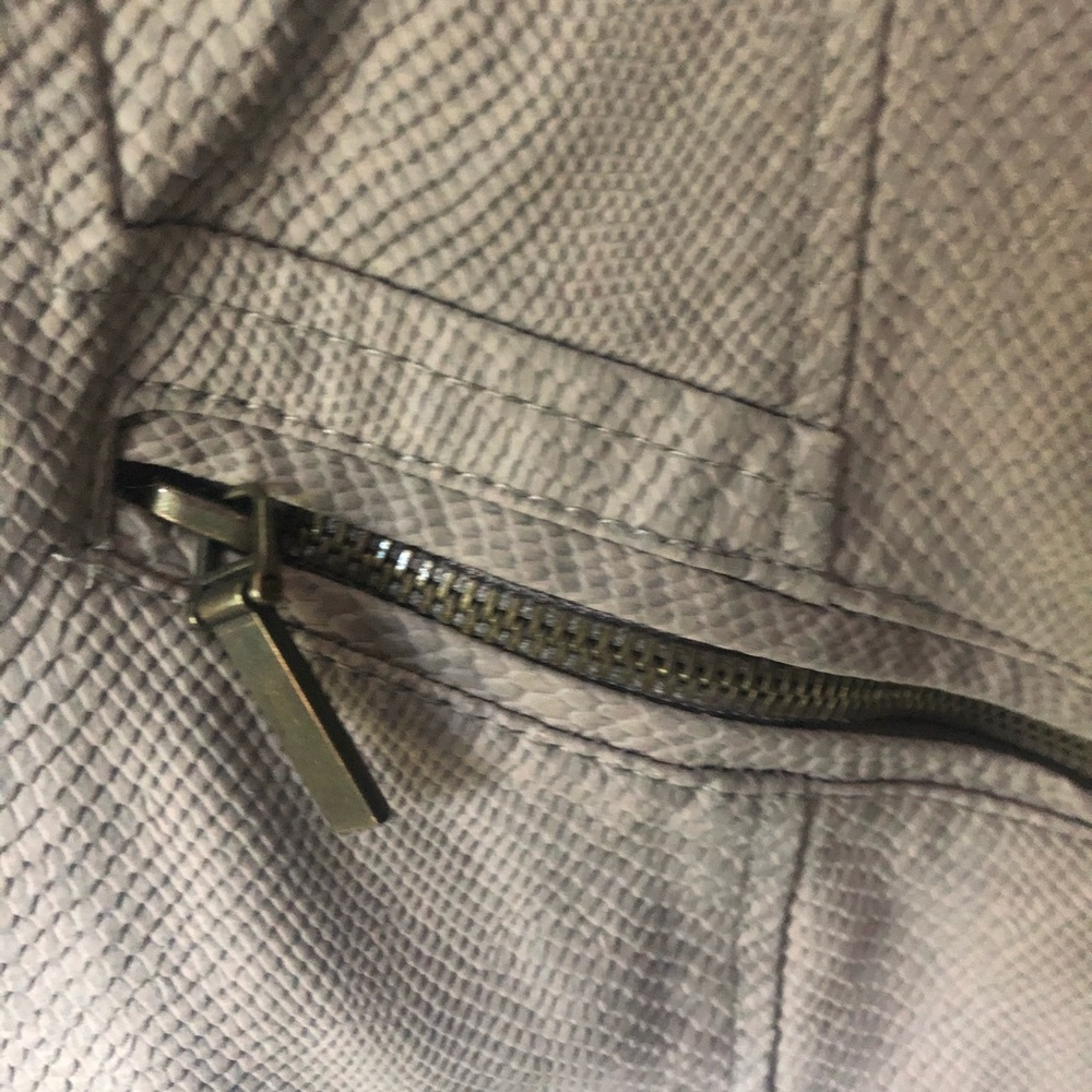 Leather Jacket - Picture 4 of 8